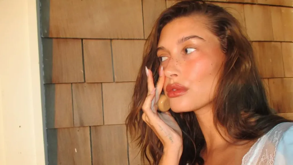 Hailey Bieber Nailed Holiday Glam Makeup Look Using Only 3 Products